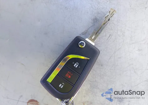 2019 Toyota Rav4 Hybrid Le z USA, uszkodzony, nr VIN JTMMWRFV9KD009024